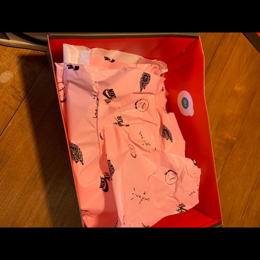 Travis Scott jordan 1 - Picture 11 of 11